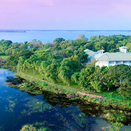 Hotel Sudu Araliya Polonnaruwa Bagian luar foto