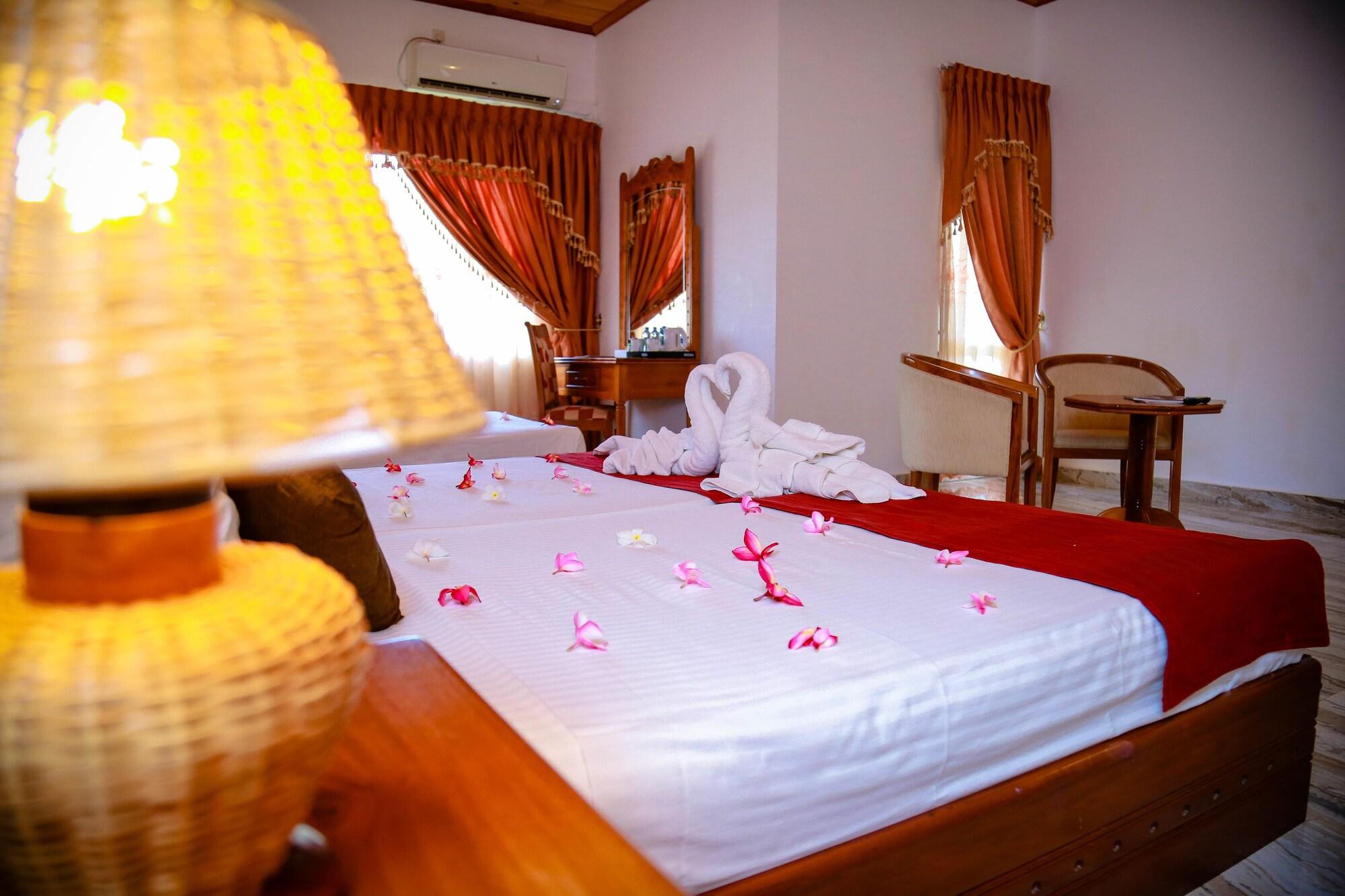 Hotel Sudu Araliya Polonnaruwa Bagian luar foto