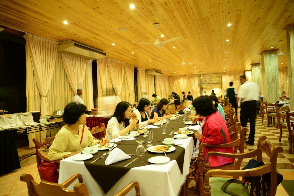 Hotel Sudu Araliya Polonnaruwa Bagian luar foto