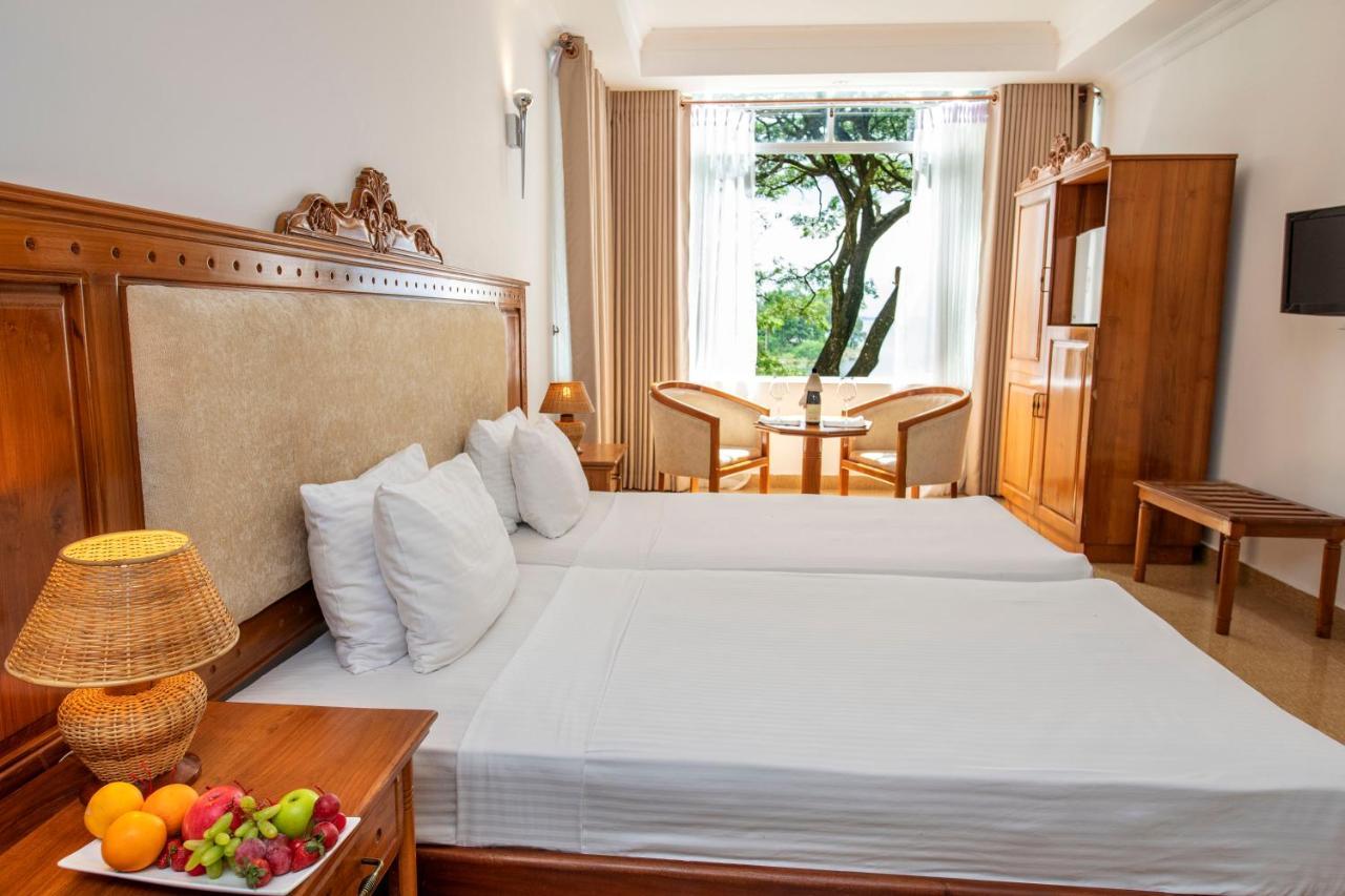 Hotel Sudu Araliya Polonnaruwa Bagian luar foto