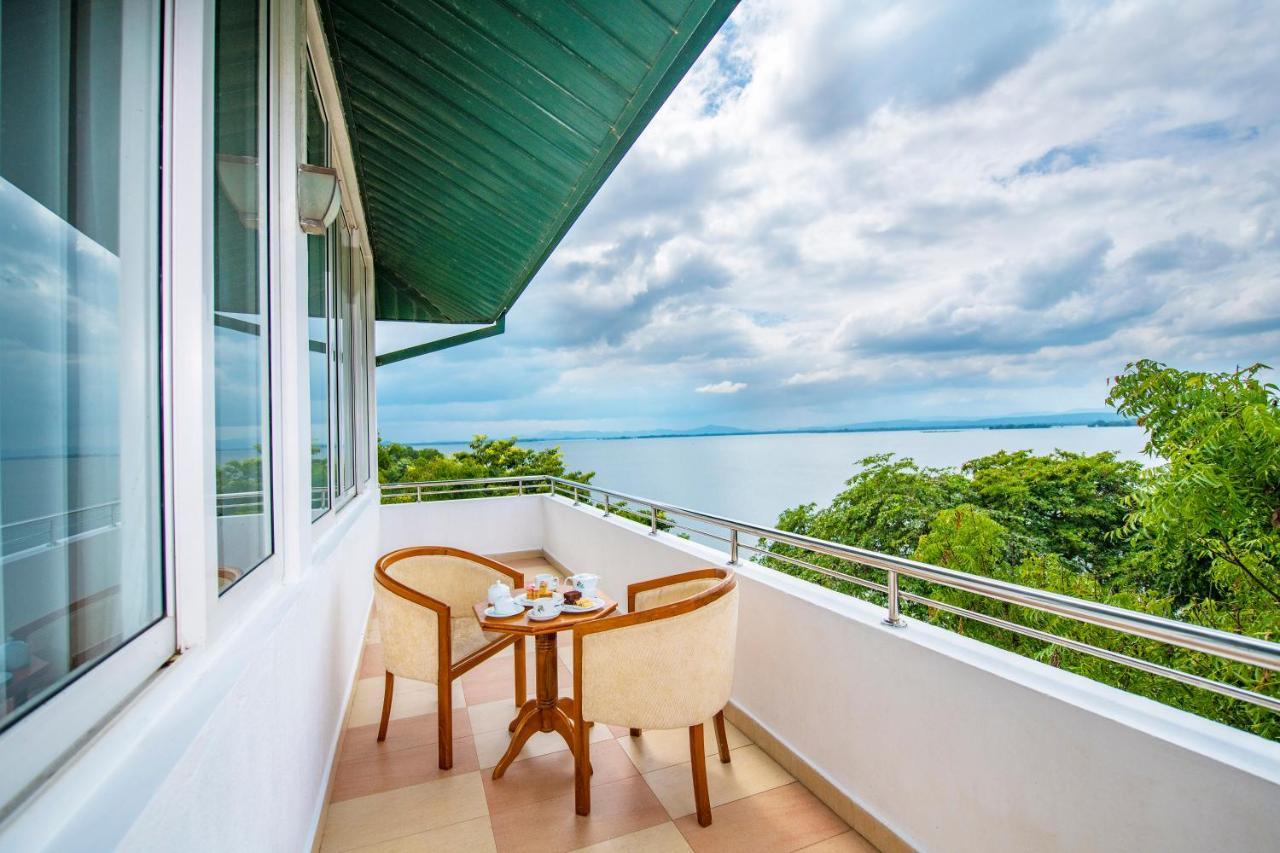 Hotel Sudu Araliya Polonnaruwa Bagian luar foto