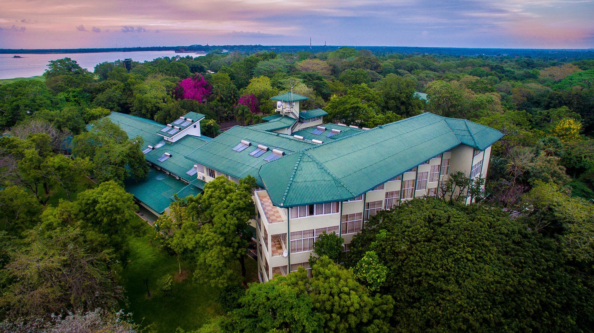 Hotel Sudu Araliya Polonnaruwa Bagian luar foto